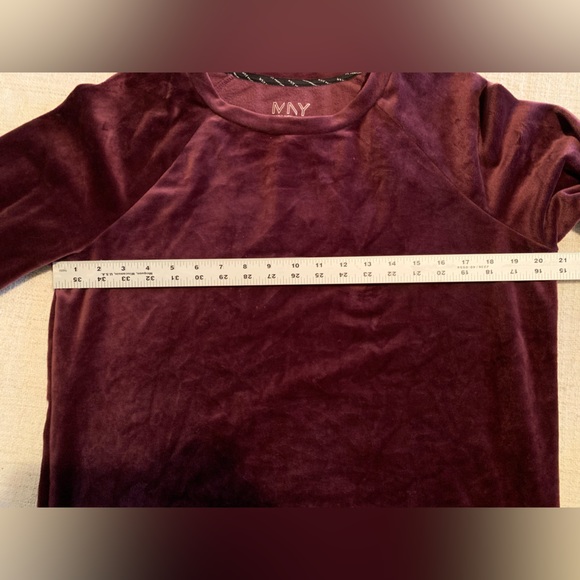 Marc New York maroon velour/stretchy velvet sweatshirt top size Large - Picture 6 of 6